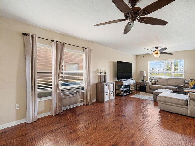 7136 CHATUM LIGHT RUN, Bradenton, FL 34212