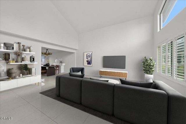 2222 Pier Avenue, Santa Monica, CA 90405