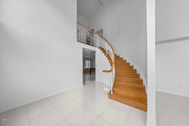 2222 Pier Avenue, Santa Monica, CA 90405