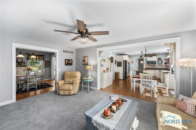 1852 Horseshoe Bend Drive, Perrysburg, OH 43551