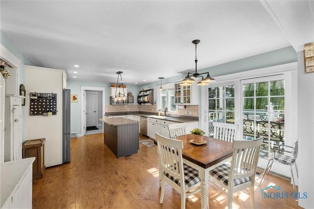 1852 Horseshoe Bend Drive, Perrysburg, OH 43551