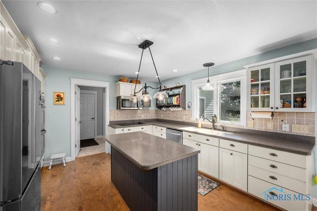 1852 Horseshoe Bend Drive, Perrysburg, OH 43551