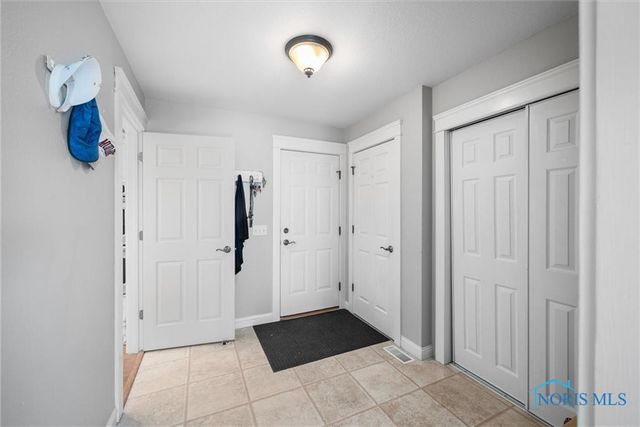 1852 Horseshoe Bend Drive, Perrysburg, OH 43551