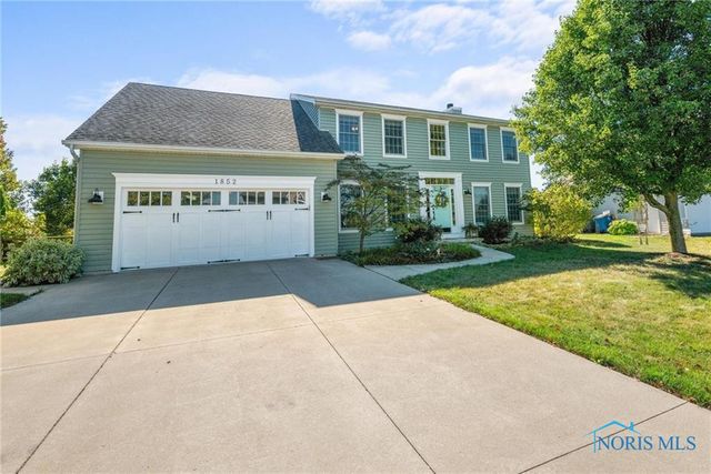 1852 Horseshoe Bend Drive, Perrysburg, OH 43551