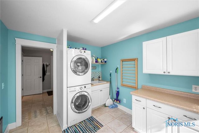 1852 Horseshoe Bend Drive, Perrysburg, OH 43551