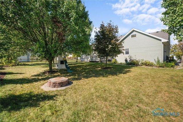 1852 Horseshoe Bend Drive, Perrysburg, OH 43551
