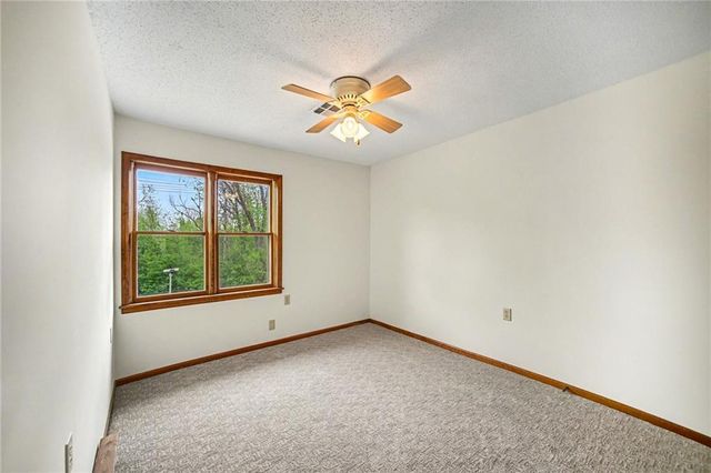 18867 Sunrise Drive, Belton, MO 64012