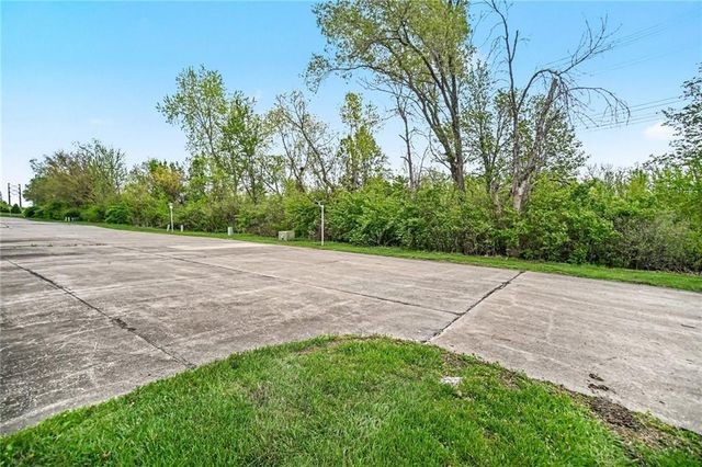 18867 Sunrise Drive, Belton, MO 64012