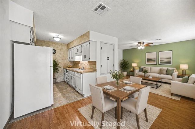 18867 Sunrise Drive, Belton, MO 64012
