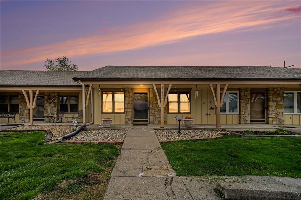 18867 Sunrise Drive, Belton, MO 64012