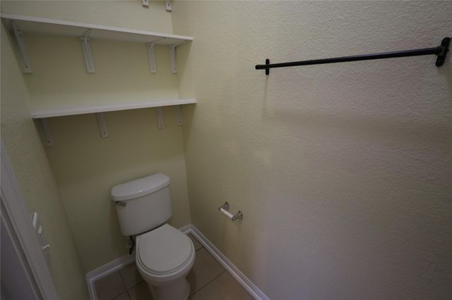 5032 Irvine LN, Del Valle, TX 78617