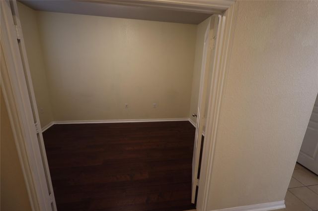 5032 Irvine LN, Del Valle, TX 78617