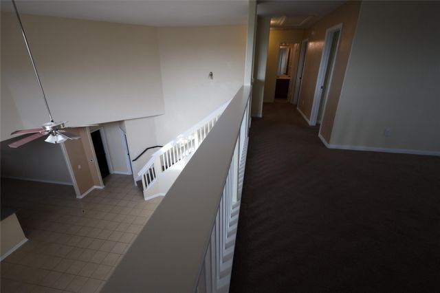 5032 Irvine LN, Del Valle, TX 78617