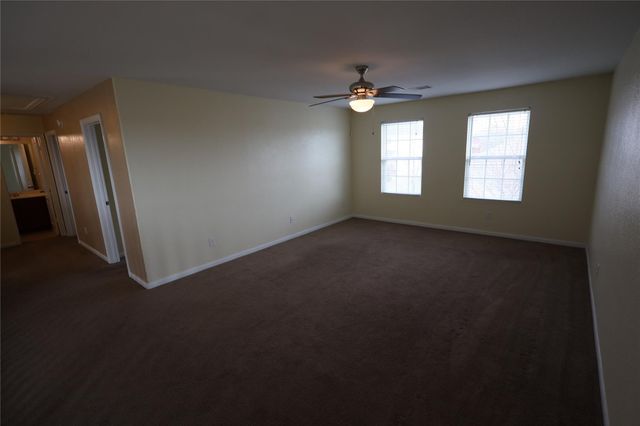 5032 Irvine LN, Del Valle, TX 78617