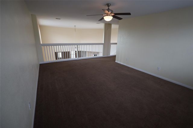 5032 Irvine LN, Del Valle, TX 78617