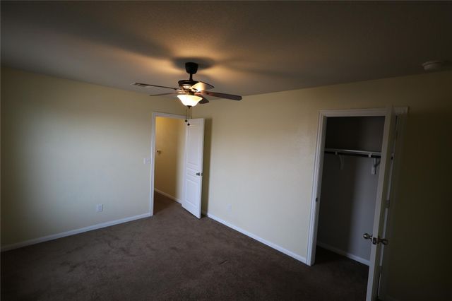 5032 Irvine LN, Del Valle, TX 78617