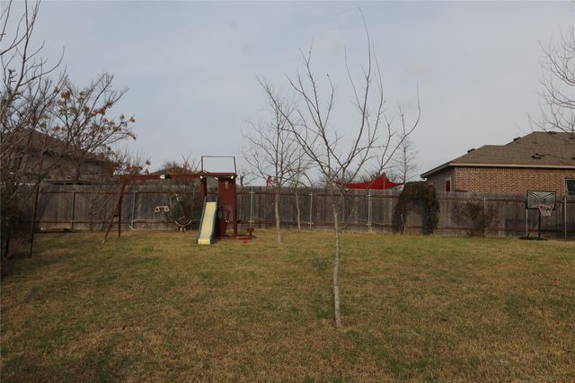 5032 Irvine LN, Del Valle, TX 78617