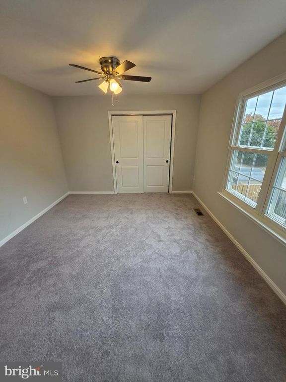 Image 19 of property listing at 23 PARK SQUARE DR, Indian Head, MD 20640