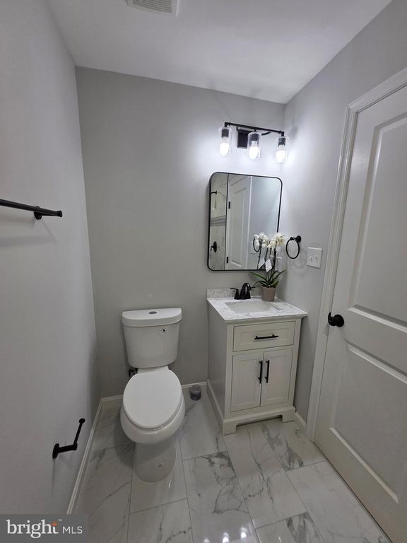 Image 30 of property listing at 23 PARK SQUARE DR, Indian Head, MD 20640