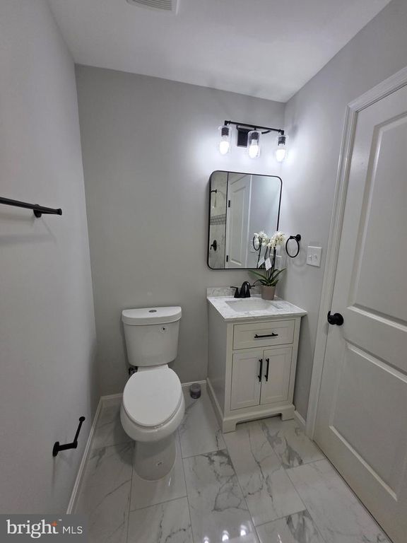 Image 31 of property listing at 23 PARK SQUARE DR, Indian Head, MD 20640