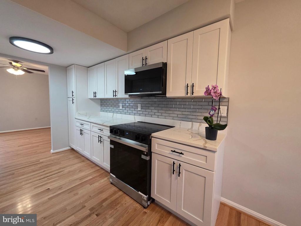 Image 8 of property listing at 23 PARK SQUARE DR, Indian Head, MD 20640