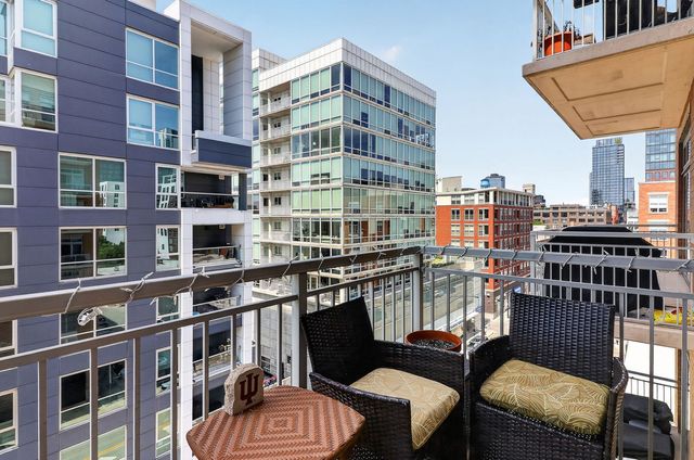 950 W MONROE Street 612, Chicago, IL 60607