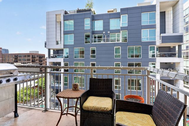 950 W MONROE Street 612, Chicago, IL 60607