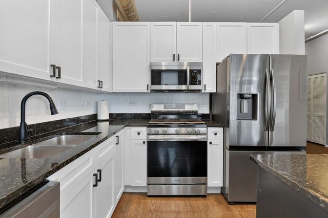 950 W MONROE Street 612, Chicago, IL 60607