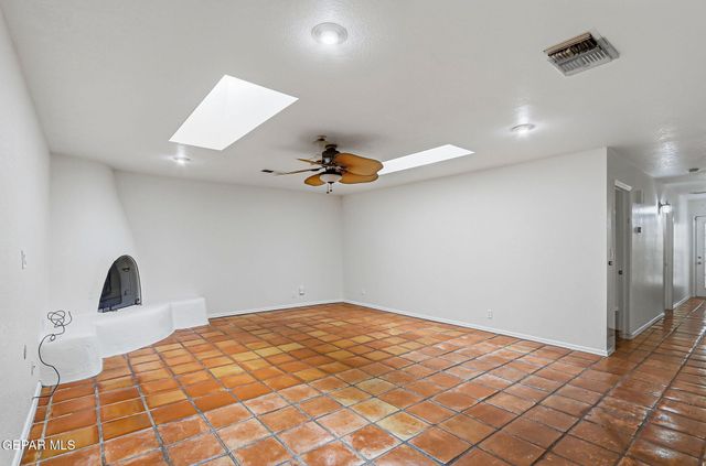 766 ESPADA Drive E, El Paso, TX 79912