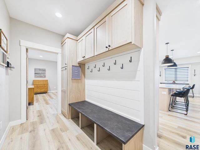 1016 Putter Cir Circle, Dell Rapids, SD 57022