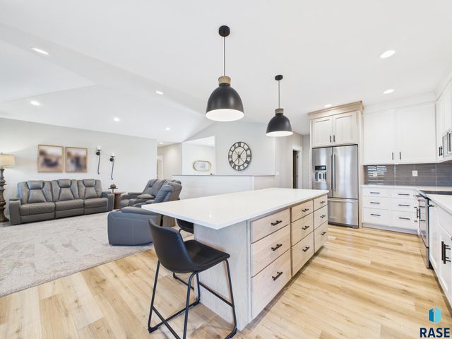 1016 Putter Cir Circle, Dell Rapids, SD 57022