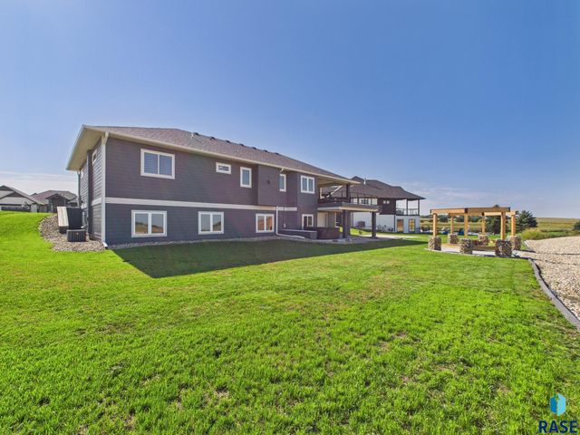 1016 Putter Cir Circle, Dell Rapids, SD 57022