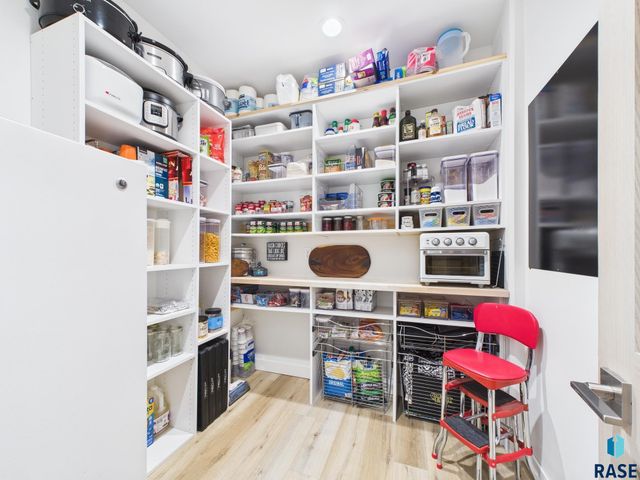 1016 Putter Cir Circle, Dell Rapids, SD 57022