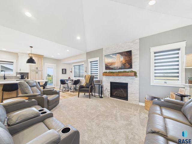 1016 Putter Cir Circle, Dell Rapids, SD 57022