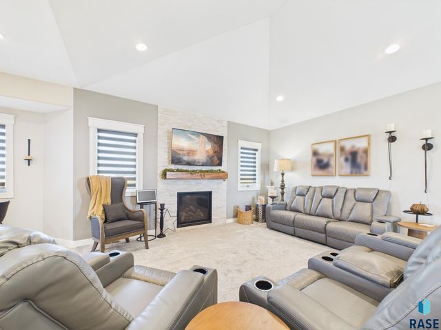 1016 Putter Cir Circle, Dell Rapids, SD 57022