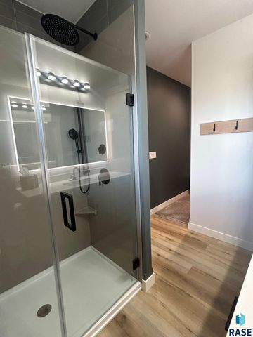 1016 Putter Cir Circle, Dell Rapids, SD 57022