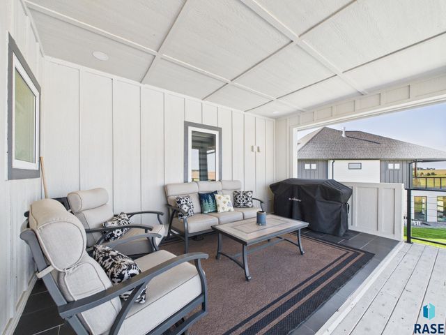 1016 Putter Cir Circle, Dell Rapids, SD 57022