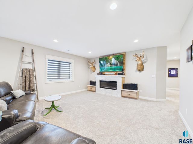 1016 Putter Cir Circle, Dell Rapids, SD 57022