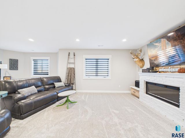 1016 Putter Cir Circle, Dell Rapids, SD 57022