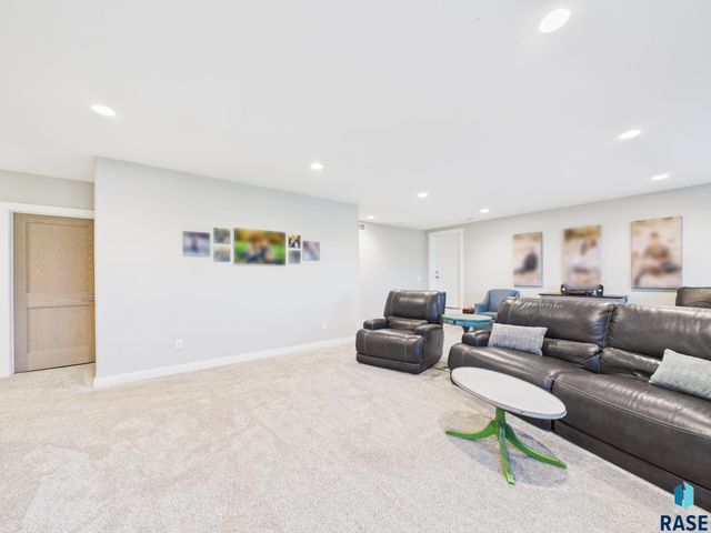 1016 Putter Cir Circle, Dell Rapids, SD 57022