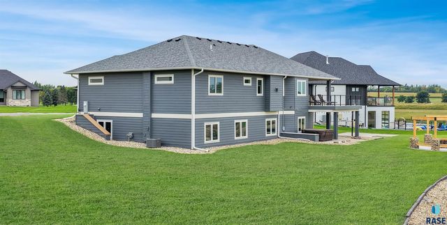 1016 Putter Cir Circle, Dell Rapids, SD 57022