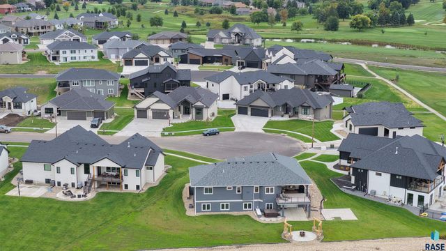 1016 Putter Cir Circle, Dell Rapids, SD 57022