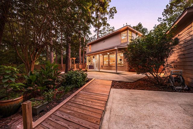 205 Purple Slate Place, The Woodlands, TX 77381