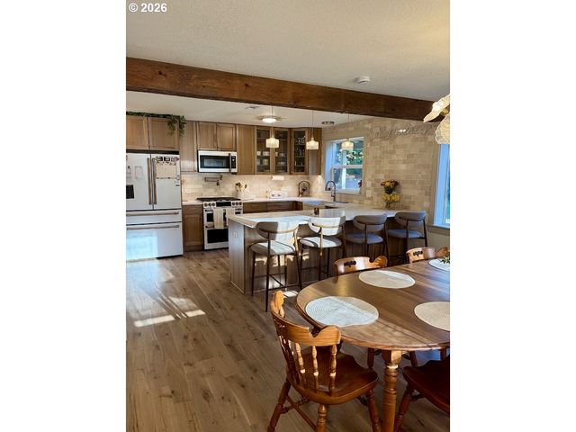 14963 S UNION MILLS Rd, Mulino, OR 97042