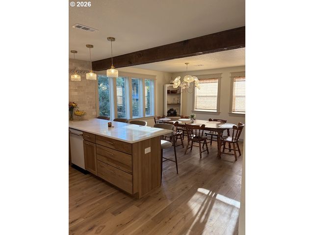 14963 S UNION MILLS Rd, Mulino, OR 97042