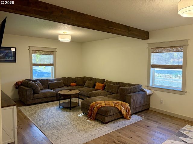 14963 S UNION MILLS Rd, Mulino, OR 97042