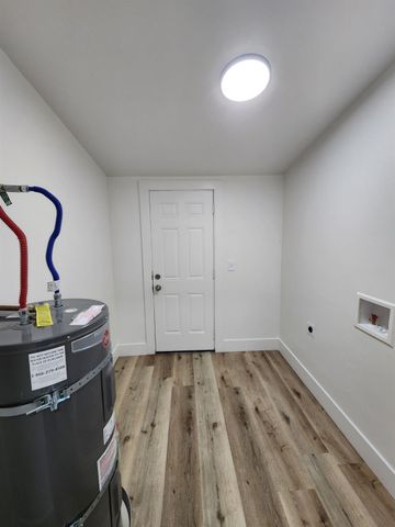 3243 E Mckenzie Avenue, Fresno, CA 93702