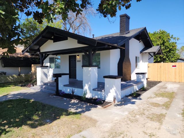 3243 E Mckenzie Avenue, Fresno, CA 93702