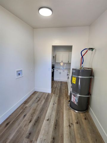 3243 E Mckenzie Avenue, Fresno, CA 93702