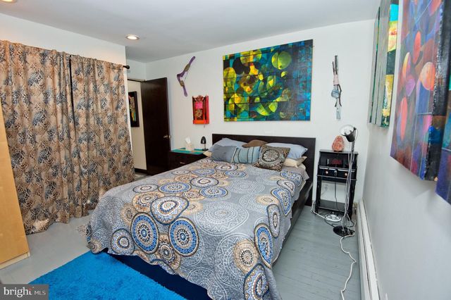 703 S 6TH ST, Philadelphia, PA 19147